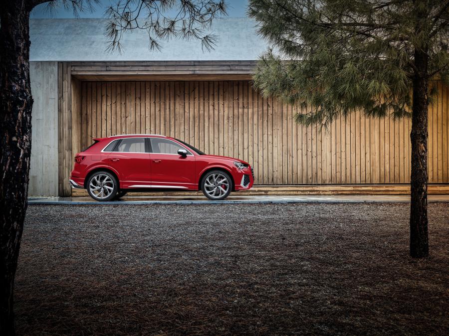  Audi RS Q3 2019 года  (WW) (фото 8 из 65)